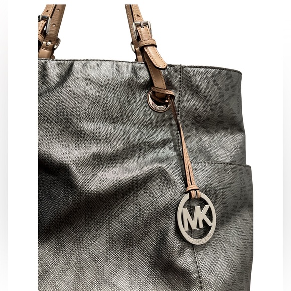 Michael Kors Signature Logo Tote Bag - Picture 2 of 10